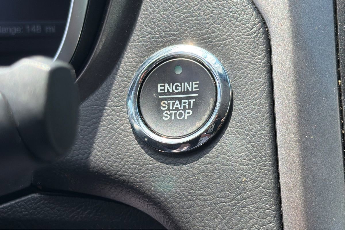 Used 2019 Ford Fusion SEL FWD image 34