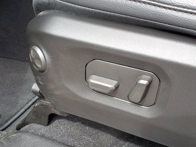 Certified 2025 Jeep Gladiator Sport AWD/4WD image 16