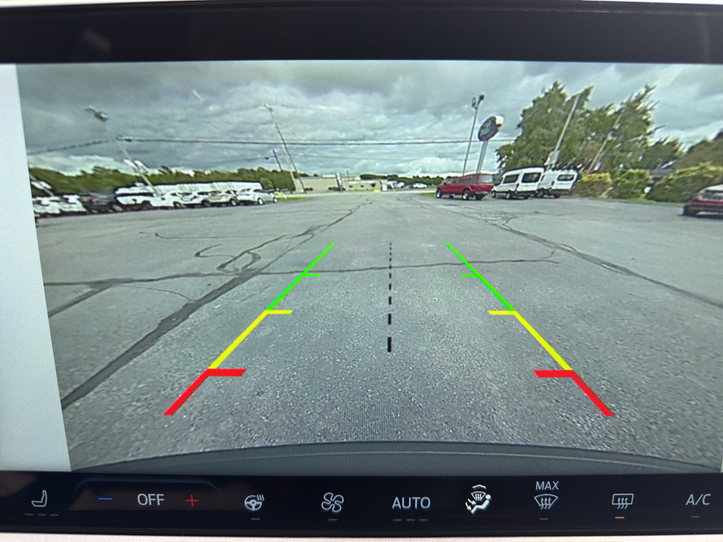 New 2025 Ford Escape SE image 8