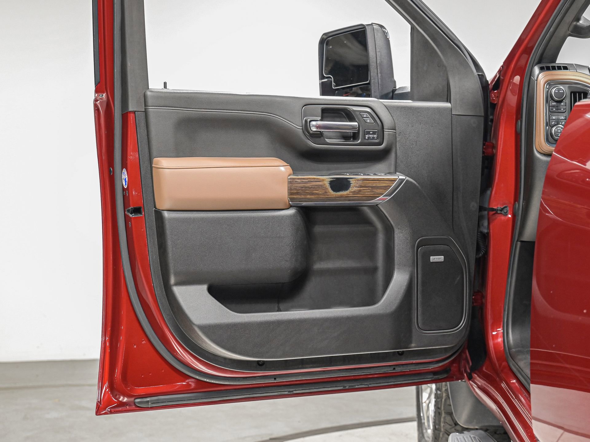 Used 2022 Chevrolet Silverado 2500 High Country w/ Safety Package II image 12