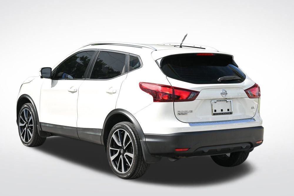 Used 2018 Nissan Rogue Sport SL image 7