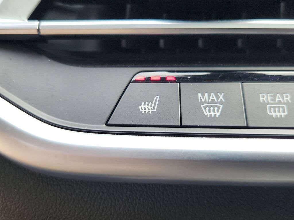 Used 2022 BMW X5 xDrive40i w/ M Sport Package image 22