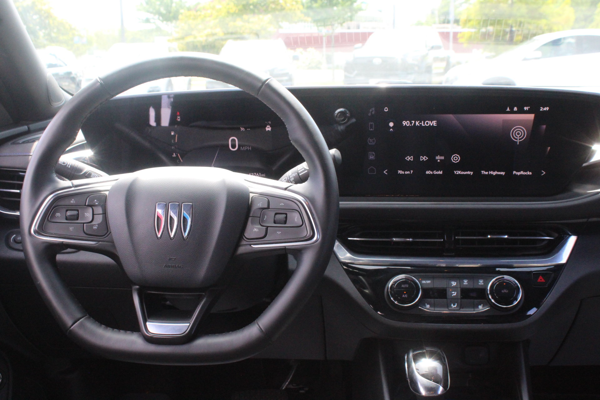 Used 2024 Buick Envista Sport Touring w/ Convenience I Package FWD image 24