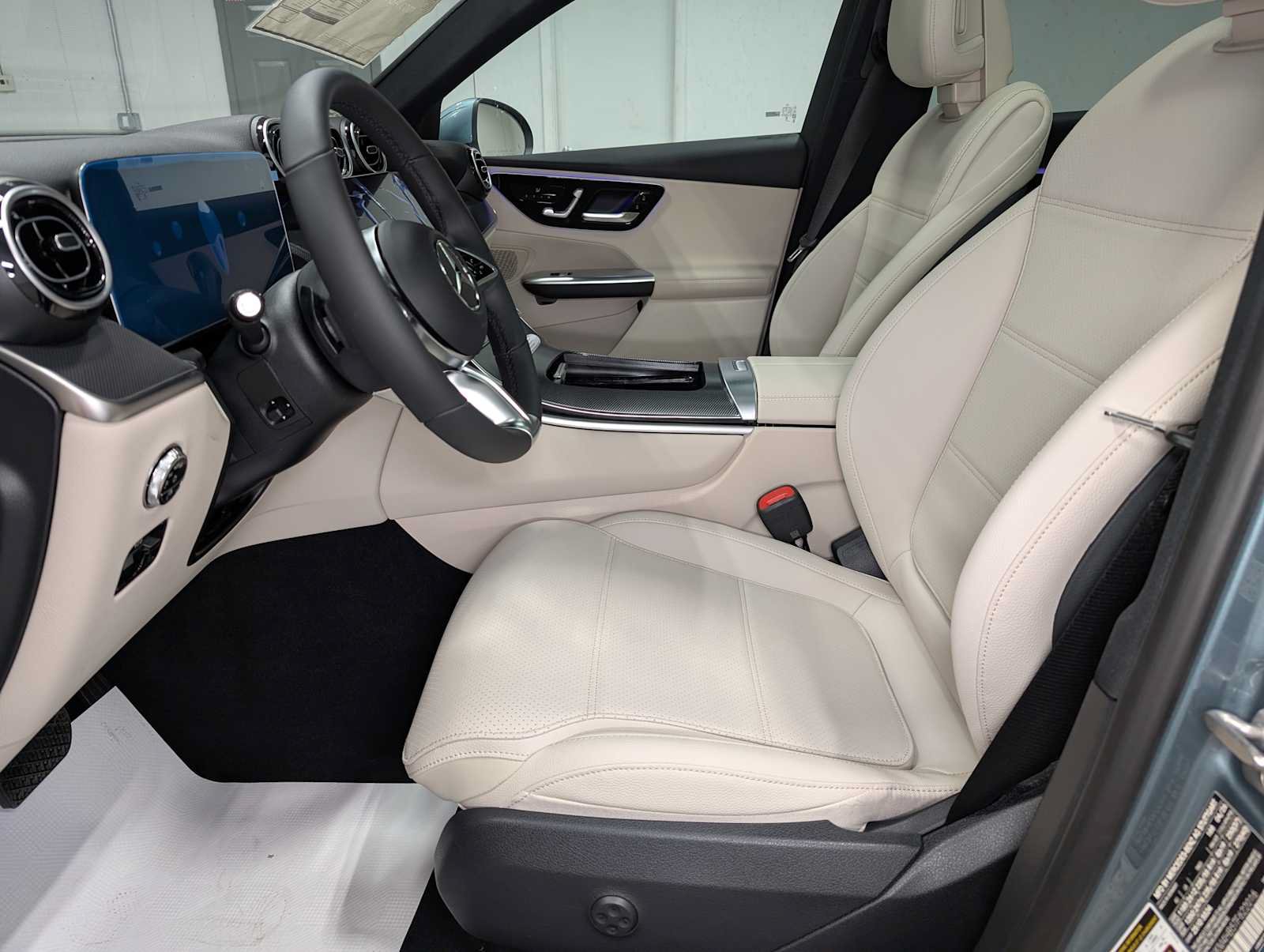 New 2026 Mercedes-Benz GLC 300 4MATIC image 4