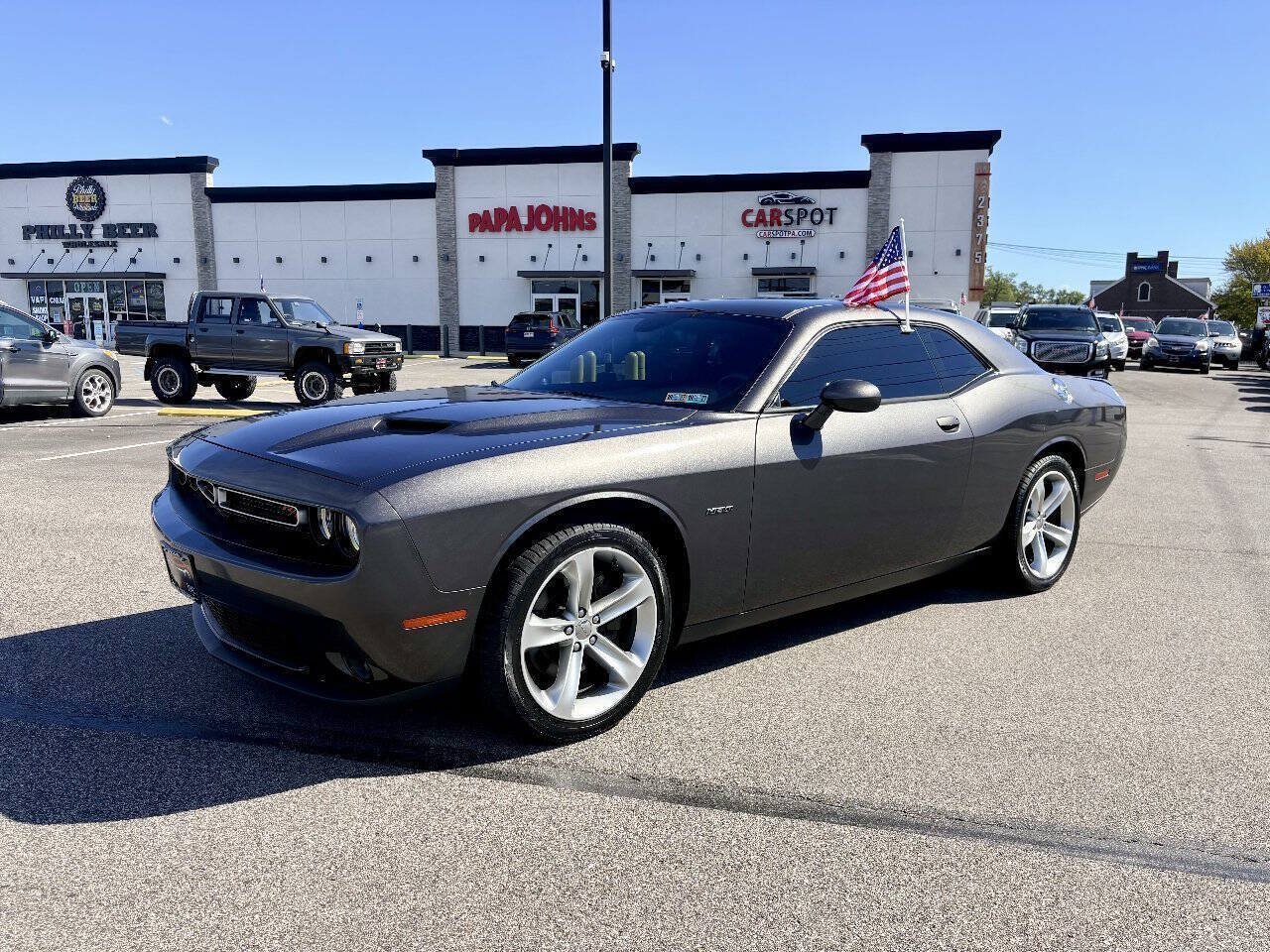 Used 2016 Dodge Challenger R/T RWD image 2