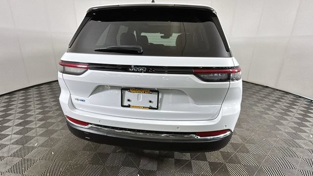 Used 2023 Jeep Grand Cherokee 4WD 4xe image 3