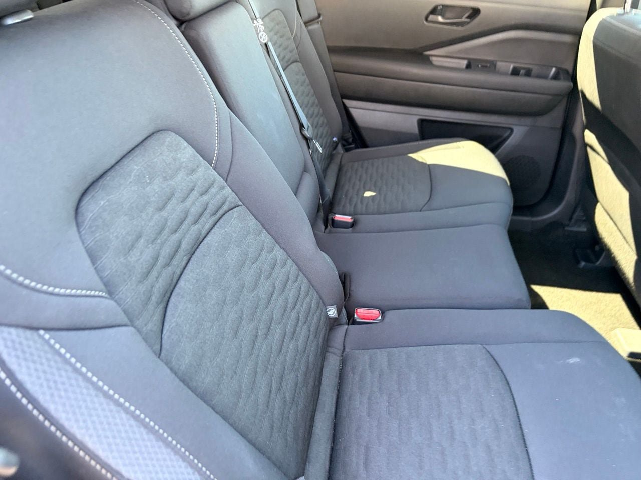 Certified 2025 Nissan Pathfinder SV FWD image 12