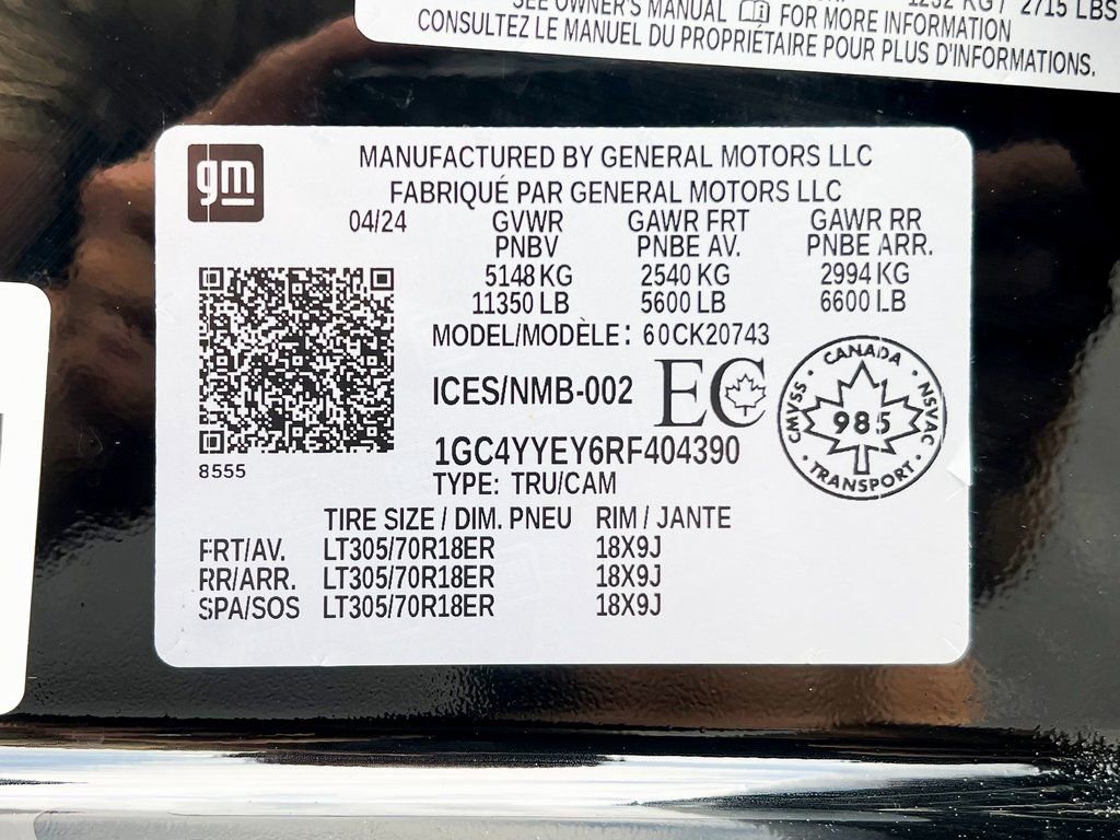 Used 2024 Chevrolet Silverado 2500 ZR2 w/ Technology Package image 29