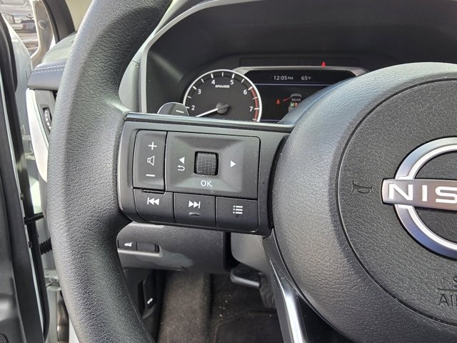 Used 2024 Nissan Rogue SV image 25