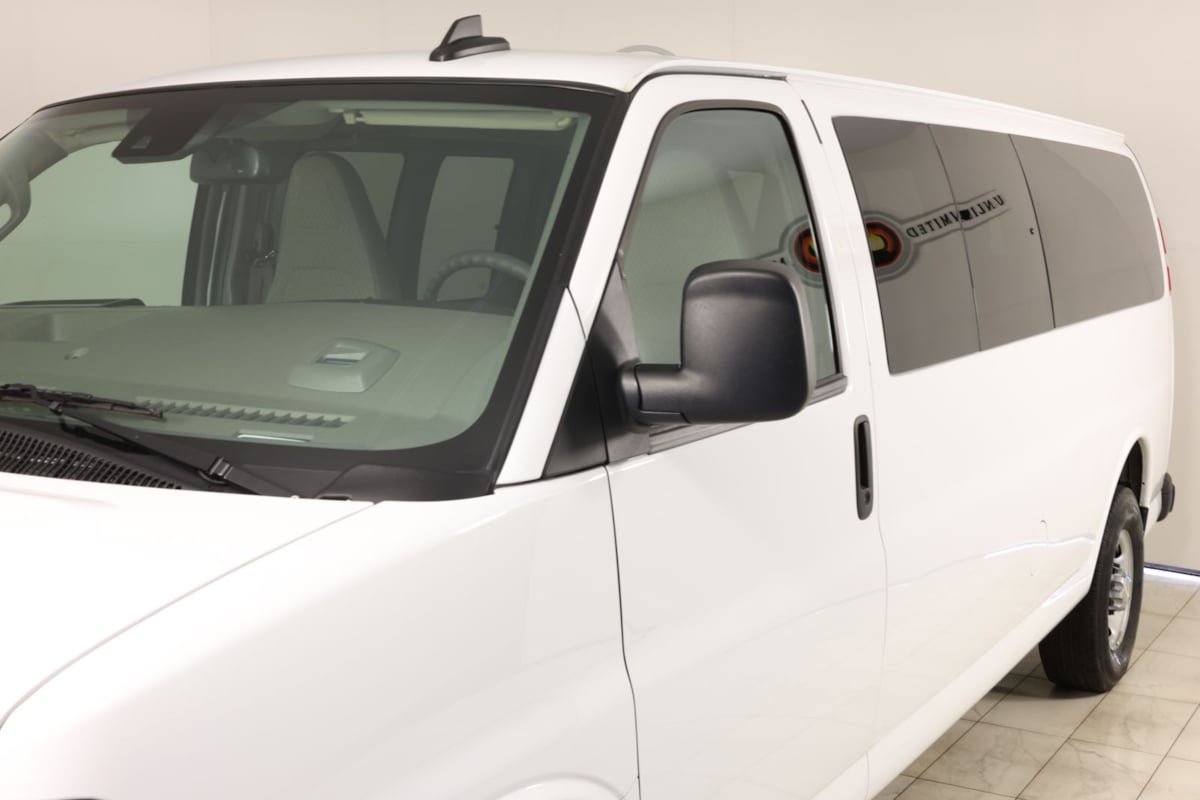 Used 2024 Chevrolet Express 3500 LT w/ LT Preferred Equipment Group RWD image 31
