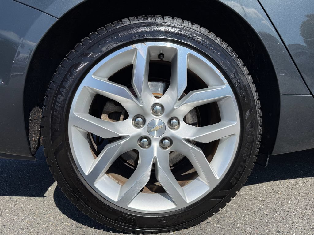 Used 2015 Chevrolet Impala LTZ FWD image 9