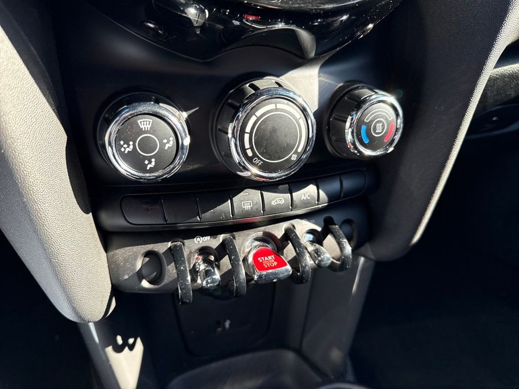 Used 2020 MINI Cooper Convertible image 31