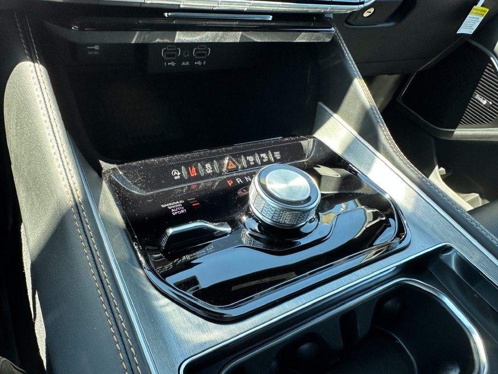 New 2026 Jeep Grand Wagoneer 4WD image 30