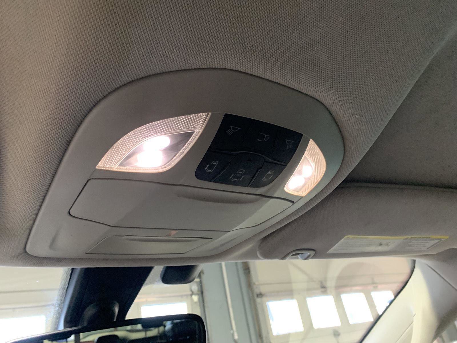 Used 2020 Chrysler Pacifica Touring-L Plus image 25