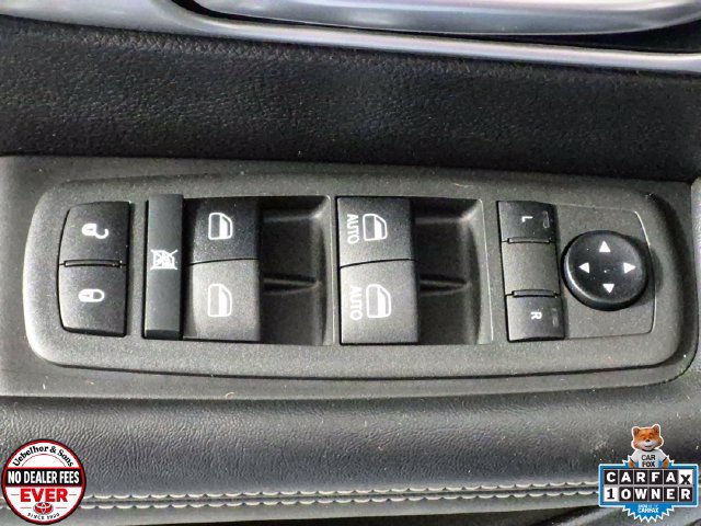 Used 2021 Chrysler Pacifica Touring w/ S Appearance Package FWD image 16