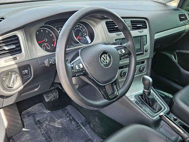 Used 2016 Volkswagen Golf SE w/ Lighting Package FWD image 10