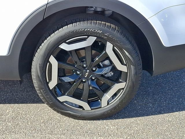 Used 2025 Kia Telluride EX w/ EX Captain's Chair Package image 30