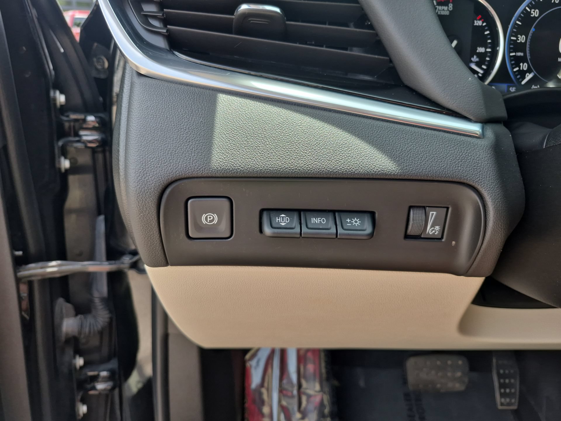 Certified 2022 Buick Enclave Avenir w/ Avenir Technology Package AWD/4WD image 19
