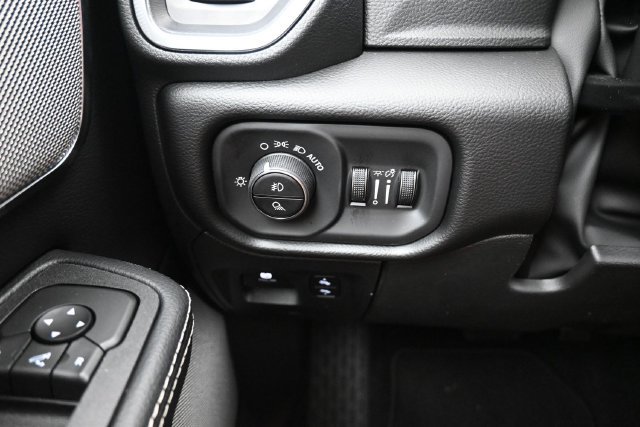 New 2027 RAM 1500 Laramie AWD/4WD image 14
