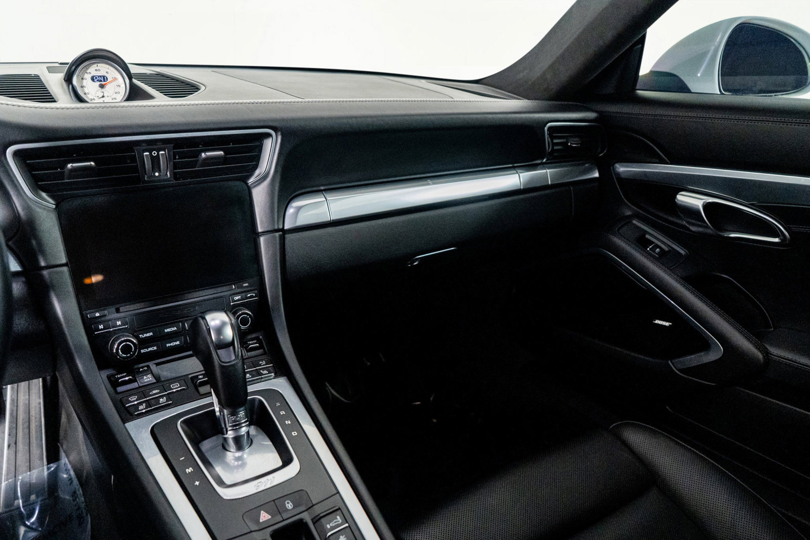 Used 2017 Porsche 911 Turbo image 35