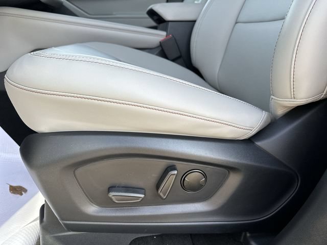 New 2026 Ford Explorer Active w/ Active Comfort Package AWD/4WD image 16