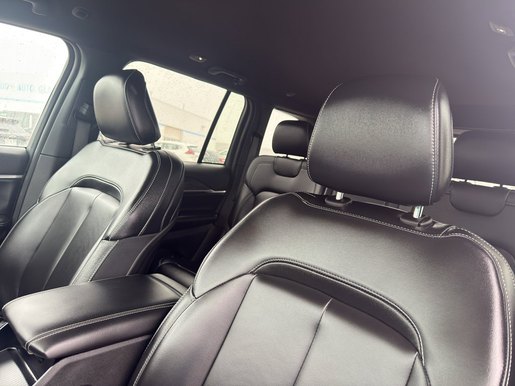 Used 2024 Jeep Grand Cherokee Limited image 28