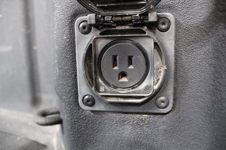 Used 2024 GMC Sierra 2500 AT4 w/ AT4 Premium Plus Package image 16