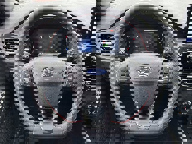 Used 2025 Ford Escape ST-Line image 12