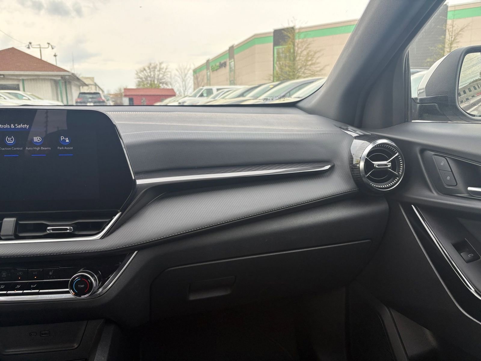 Used 2025 Chevrolet Equinox LT FWD image 35