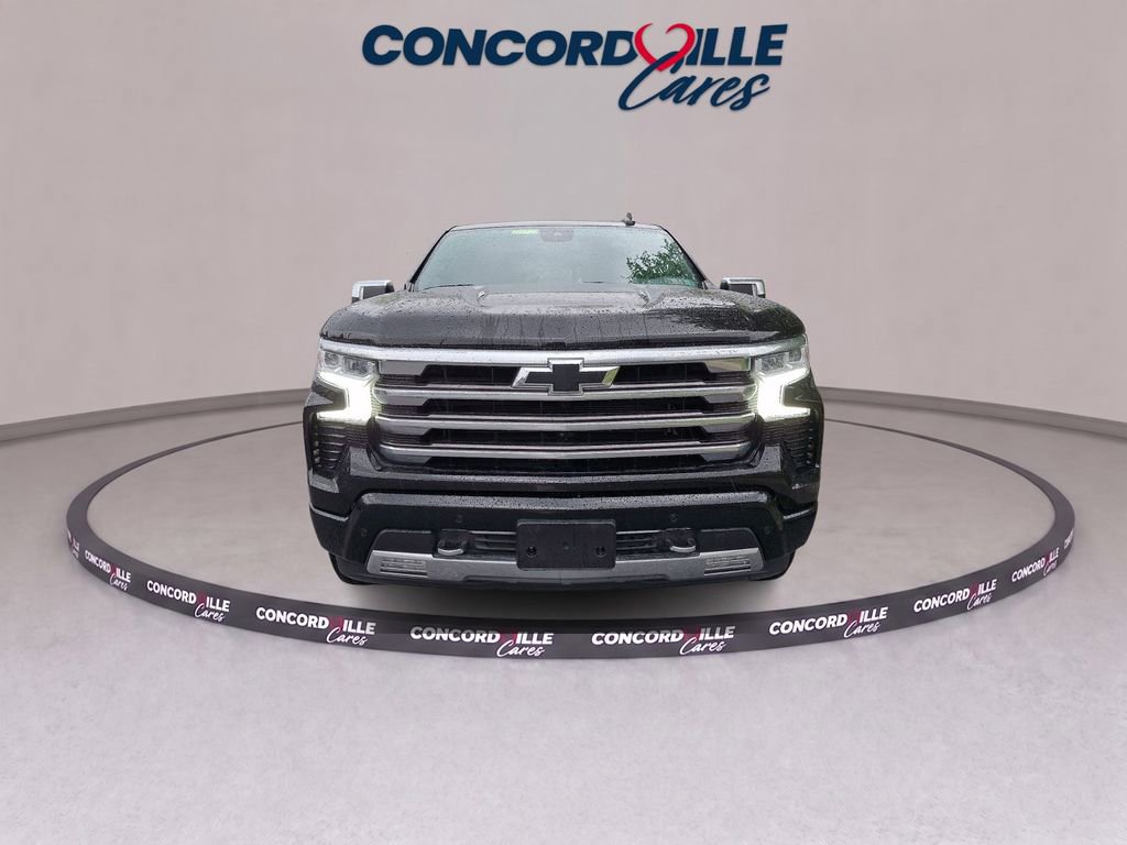 Used 2023 Chevrolet Silverado 1500 High Country AWD/4WD image 2