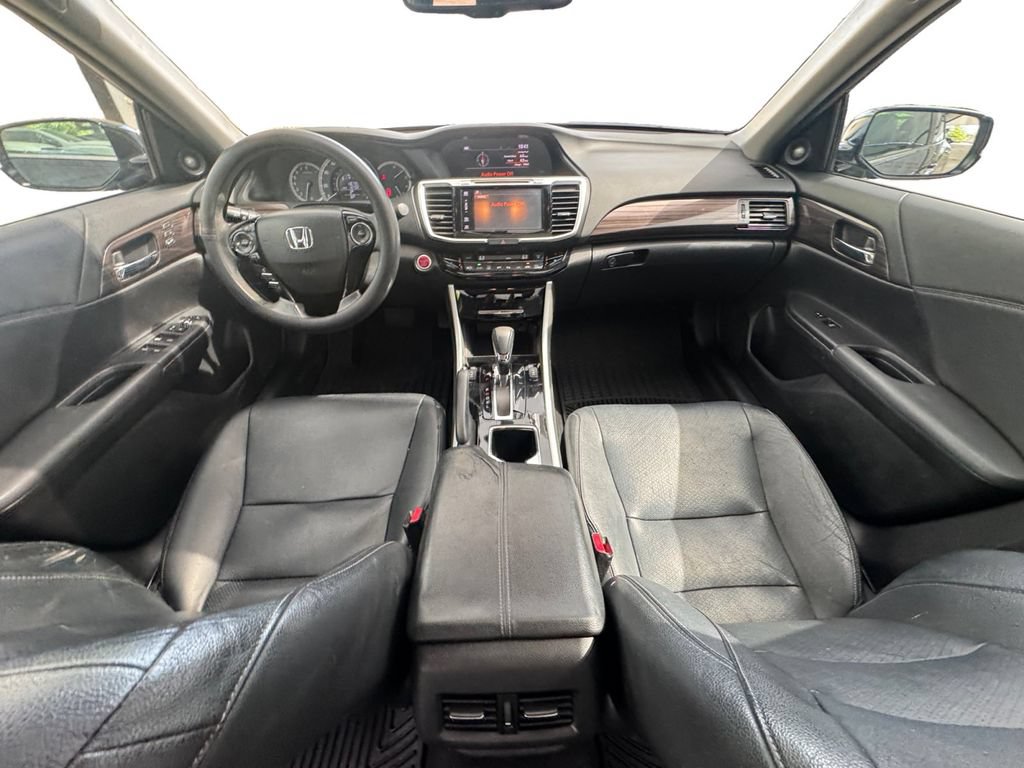 Used 2017 Honda Accord EX-L image 12