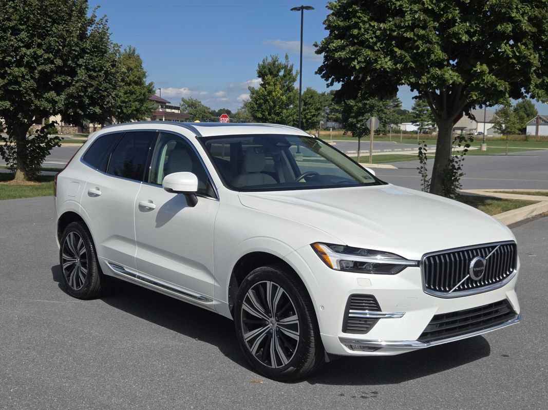 Used 2022 Volvo XC60 B5 Inscription AWD/4WD image 1