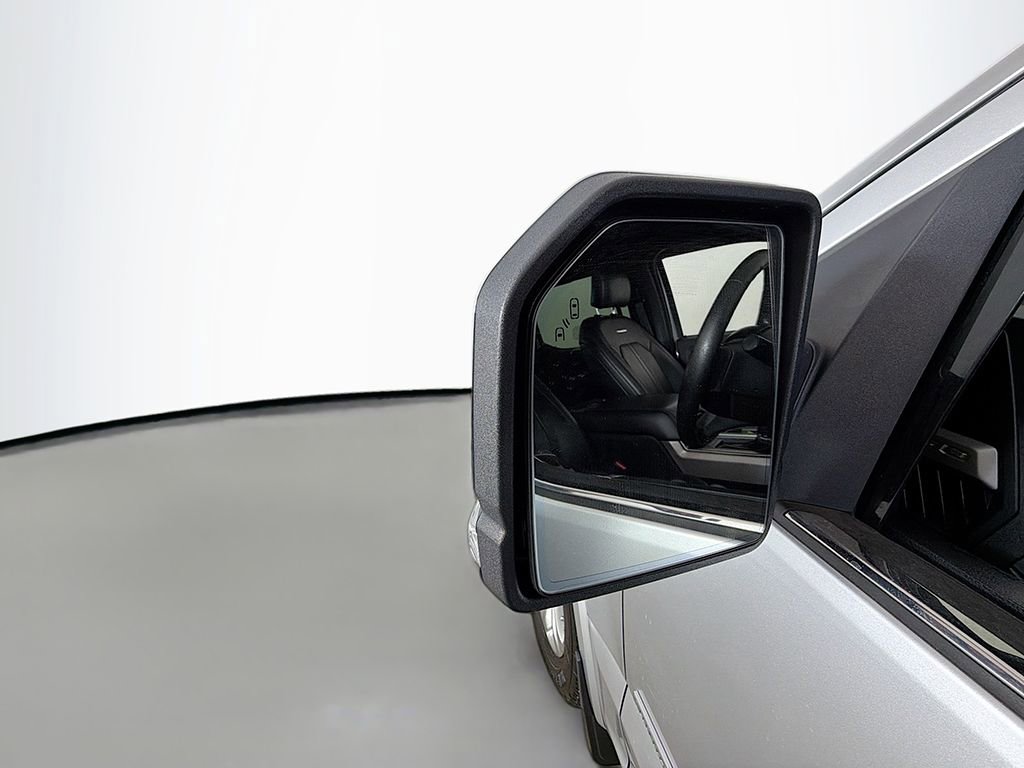 Used 2016 Ford F150 Platinum w/ Equipment Group 701A Luxury image 28