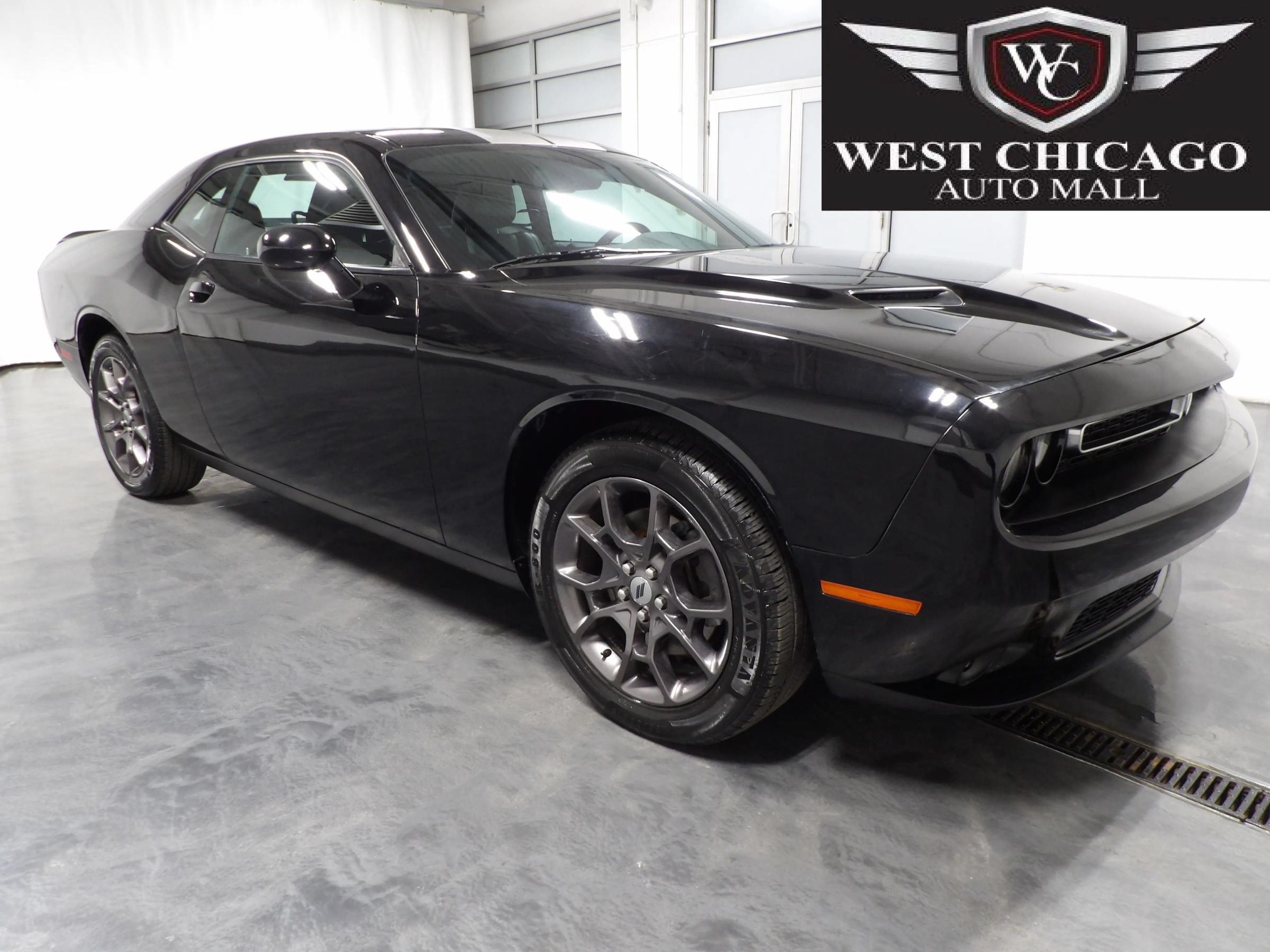 Used 2018 Dodge Challenger GT w/ Blacktop Package AWD/4WD image 1