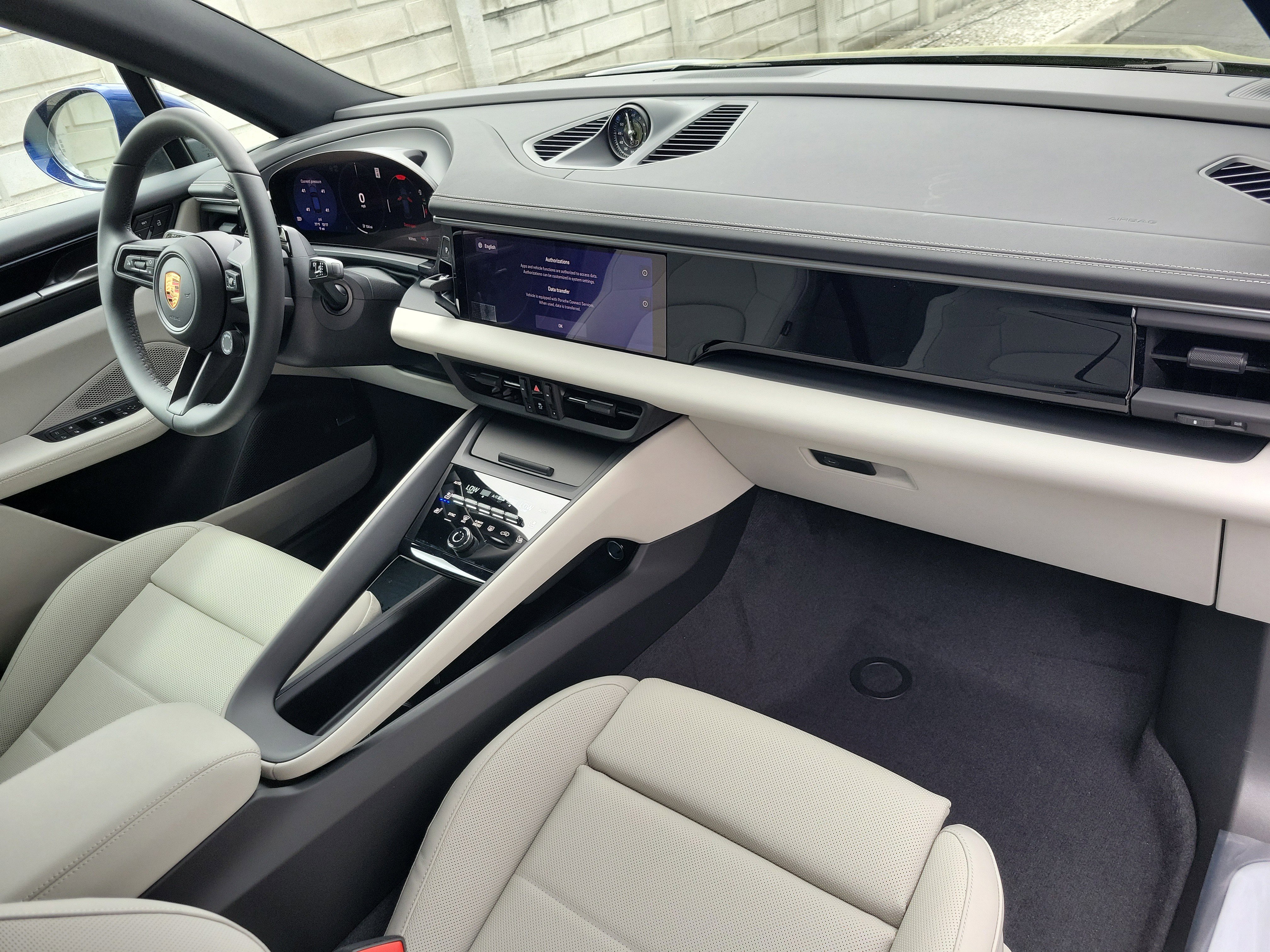 New 2026 Porsche Macan Electric image 13