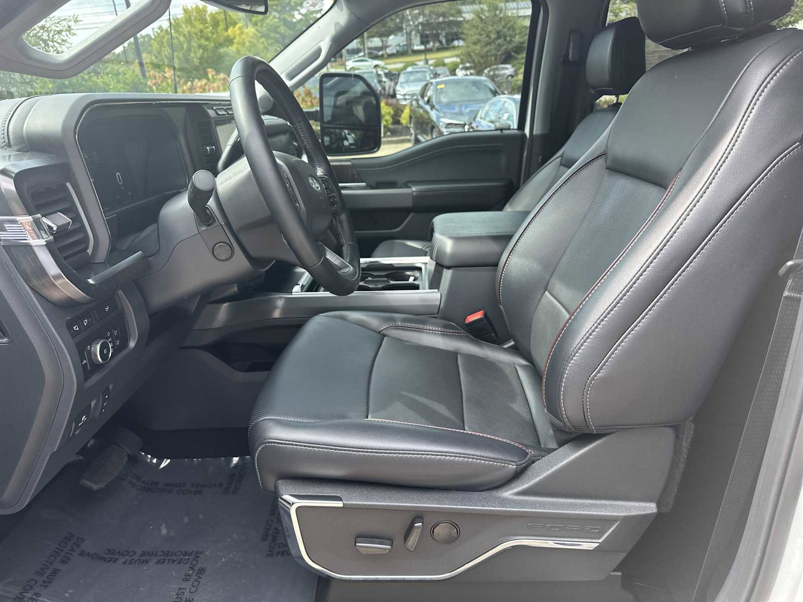 Used 2024 Ford F250 Lariat w/ Black Appearance Package image 18