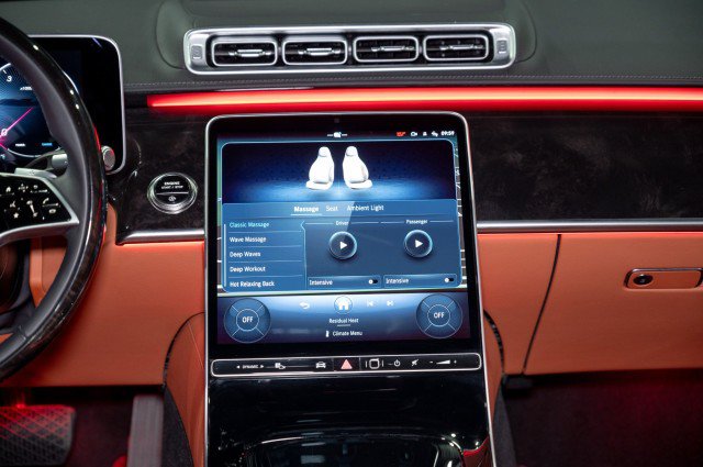Certified 2026 Mercedes-Benz S 500 4MATIC image 13