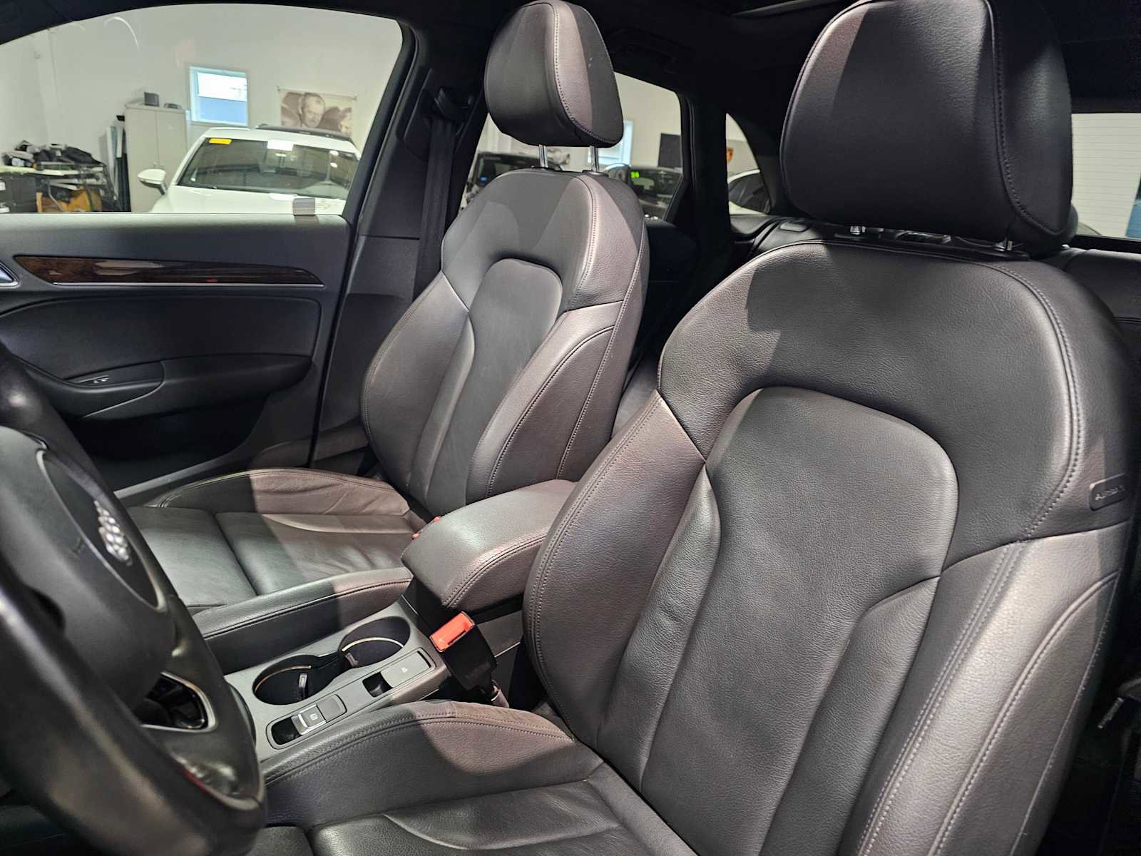 Used 2016 Audi Q3 2.0T Prestige w/ Prestige Package image 22