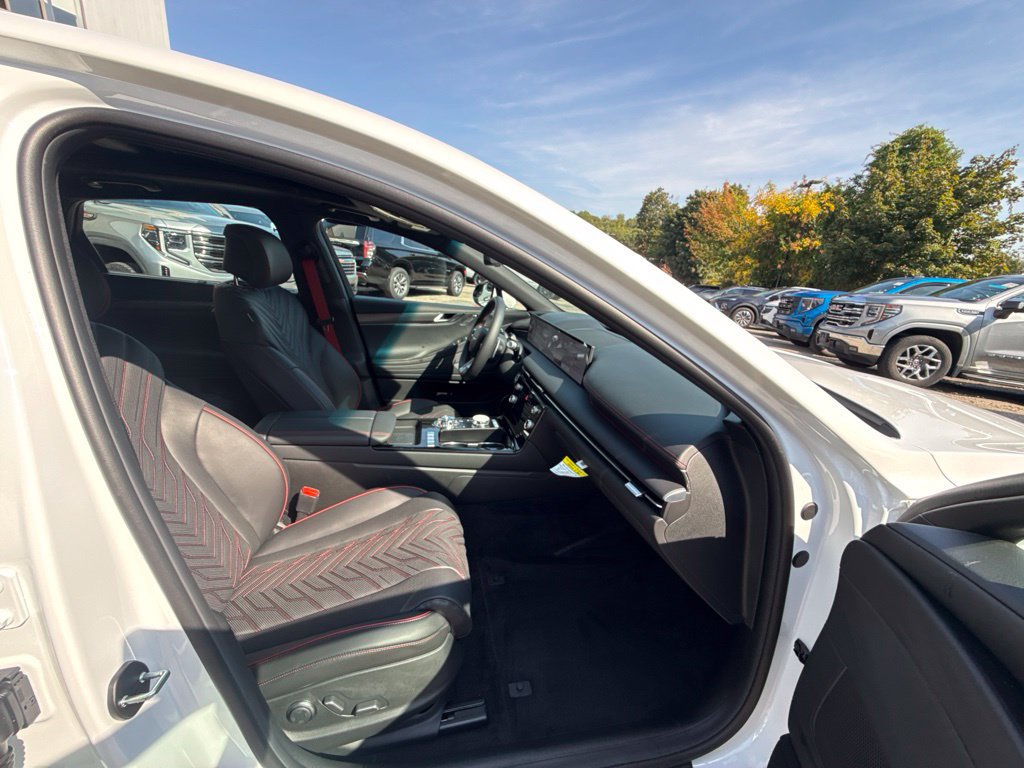 Used 2025 Genesis G80 3.5T Sport AWD/4WD image 17
