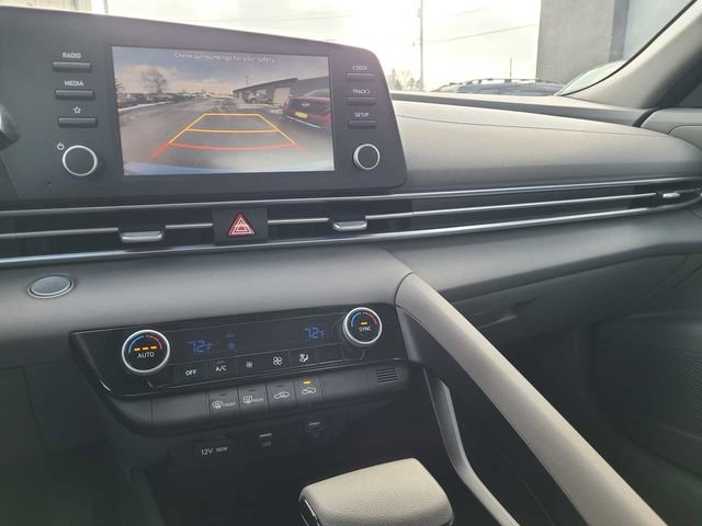 Used 2023 Hyundai Elantra SEL image 29