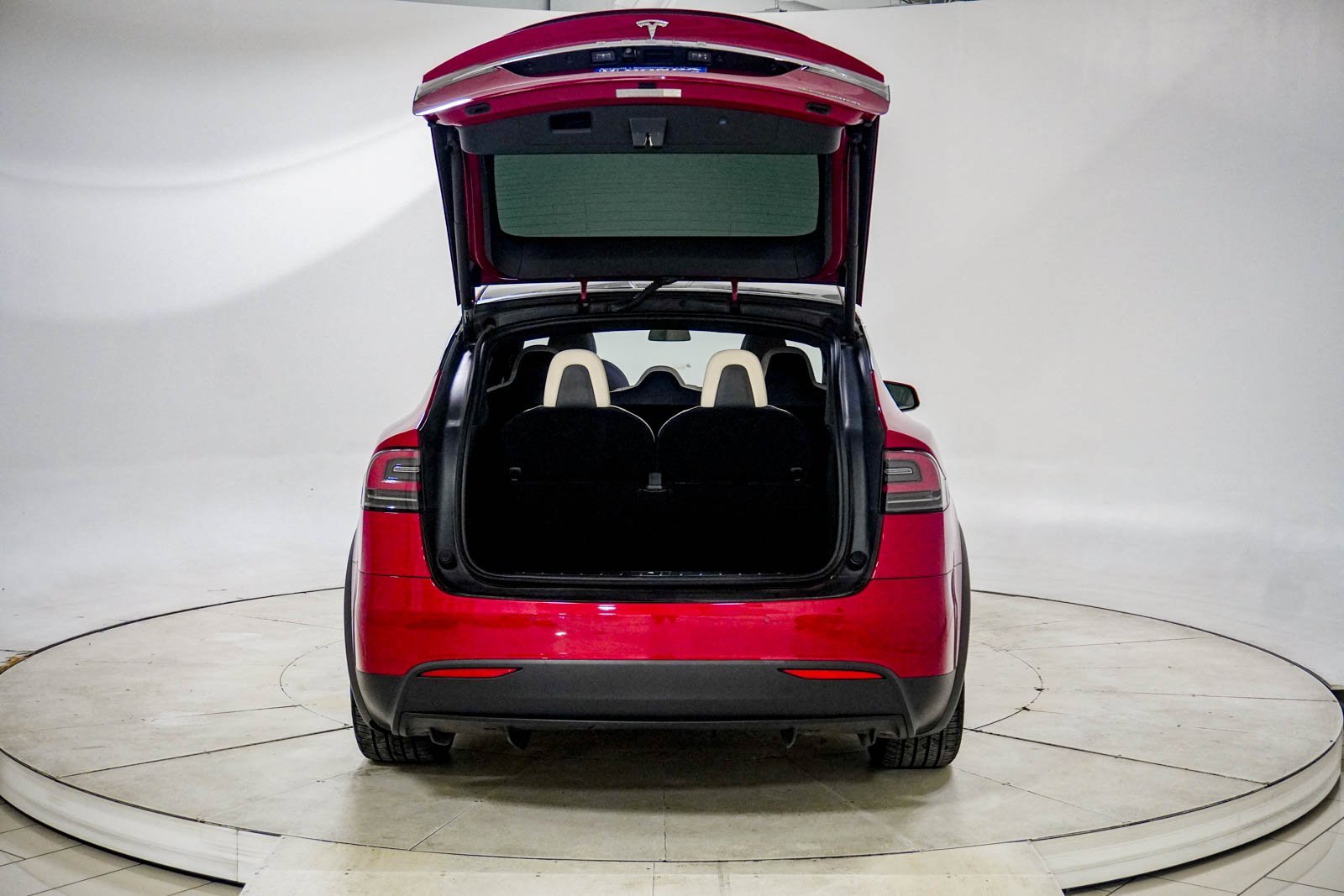 Used 2021 Tesla Model X Performance image 7