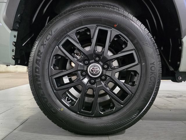 Used 2024 Toyota Tundra Limited AWD/4WD image 24