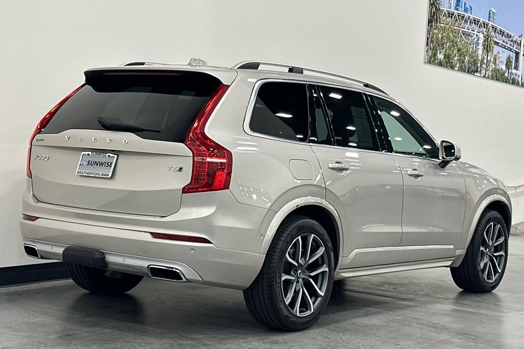 Used 2017 Volvo XC90 T6 Momentum w/ Vision Package AWD/4WD image 4