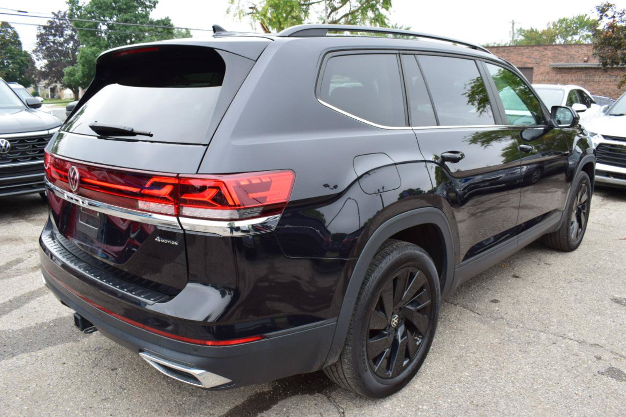 Used 2024 Volkswagen Atlas SE AWD/4WD image 6
