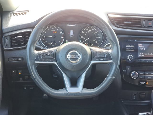 Used 2017 Nissan Rogue SV w/ Sun & Sound Touring Package image 25