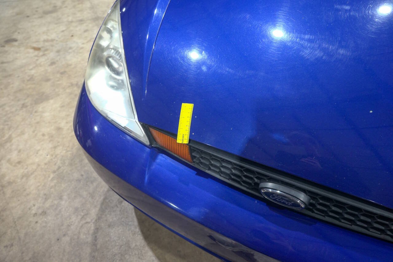 Used 2003 Ford Focus SVT FWD image 26