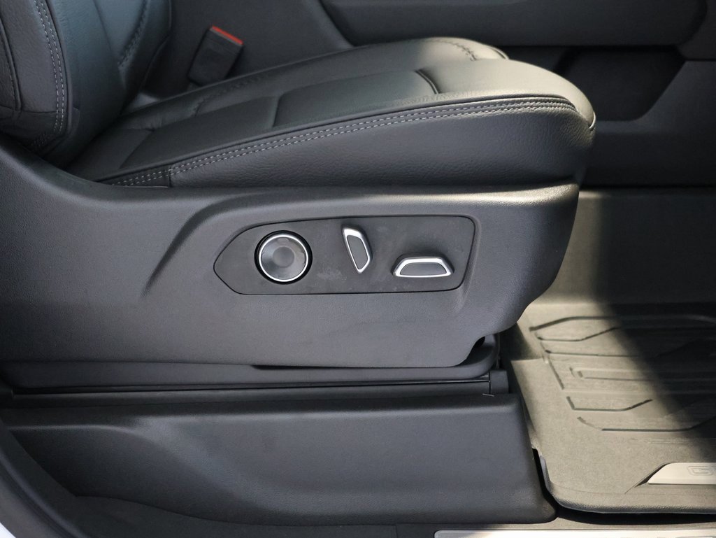 New 2026 GMC Sierra 3500 Denali w/ Denali Reserve Package image 45