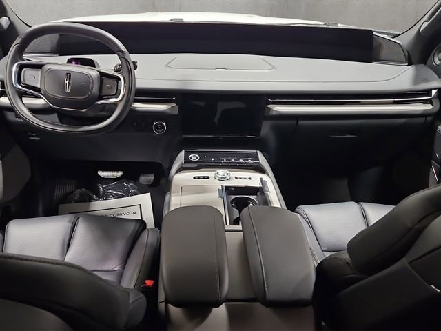 New 2026 Lincoln Navigator L Reserve w/ Jet Appearance Package image 9