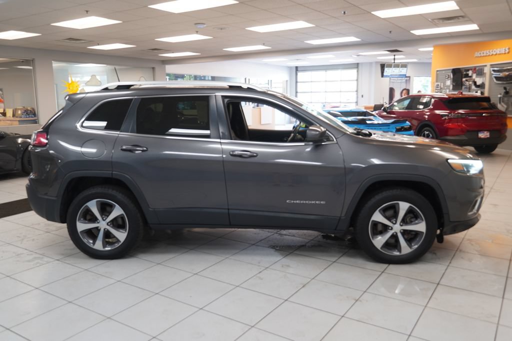Used 2019 Jeep Cherokee Limited AWD/4WD image 11