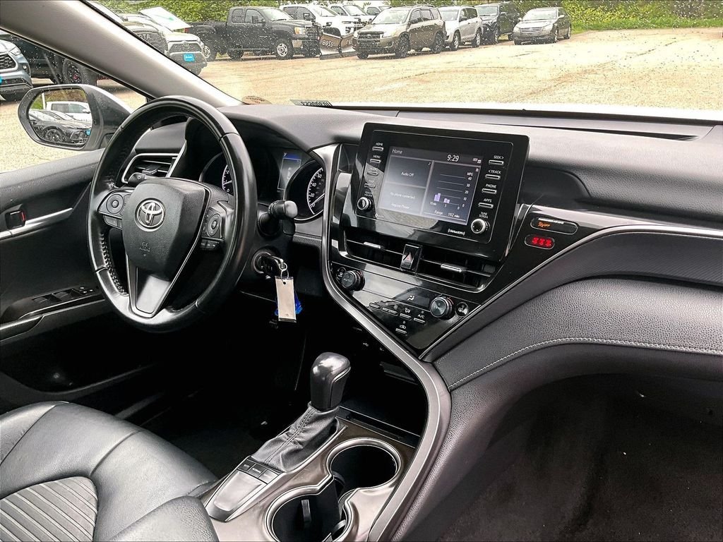 Used 2023 Toyota Camry SE FWD image 14